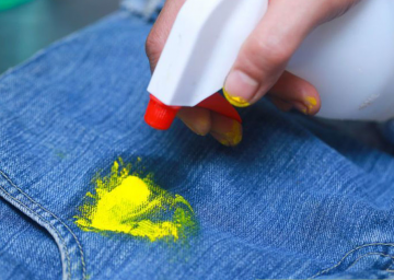 Cách làm sạch vết sơn trên quần áo hiệu quả nhanh ngay tại nhà